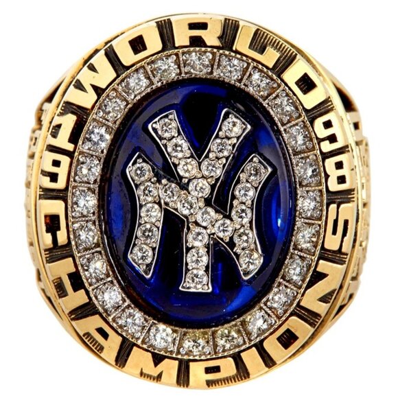 MLB Other - New York Yankees Championship Ring... Fast shipped from USA